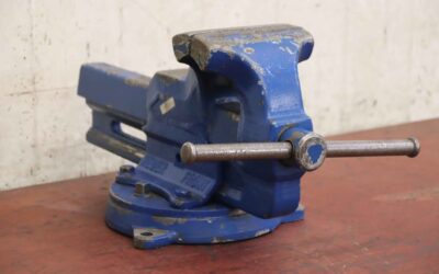 Alternative view of Bankschraubstock drehbar von Heuer Front - 150 mm Spannweite 235 mm