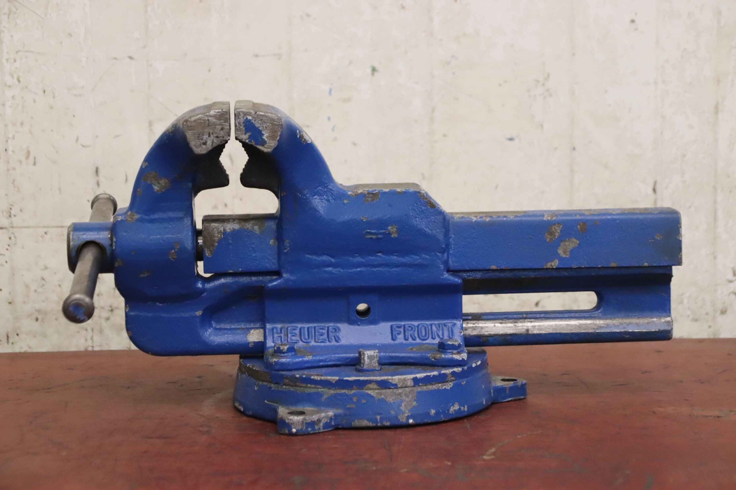 Bankschraubstock drehbar von Heuer Front - 150 mm Spannweite 235 mm – Bild 4