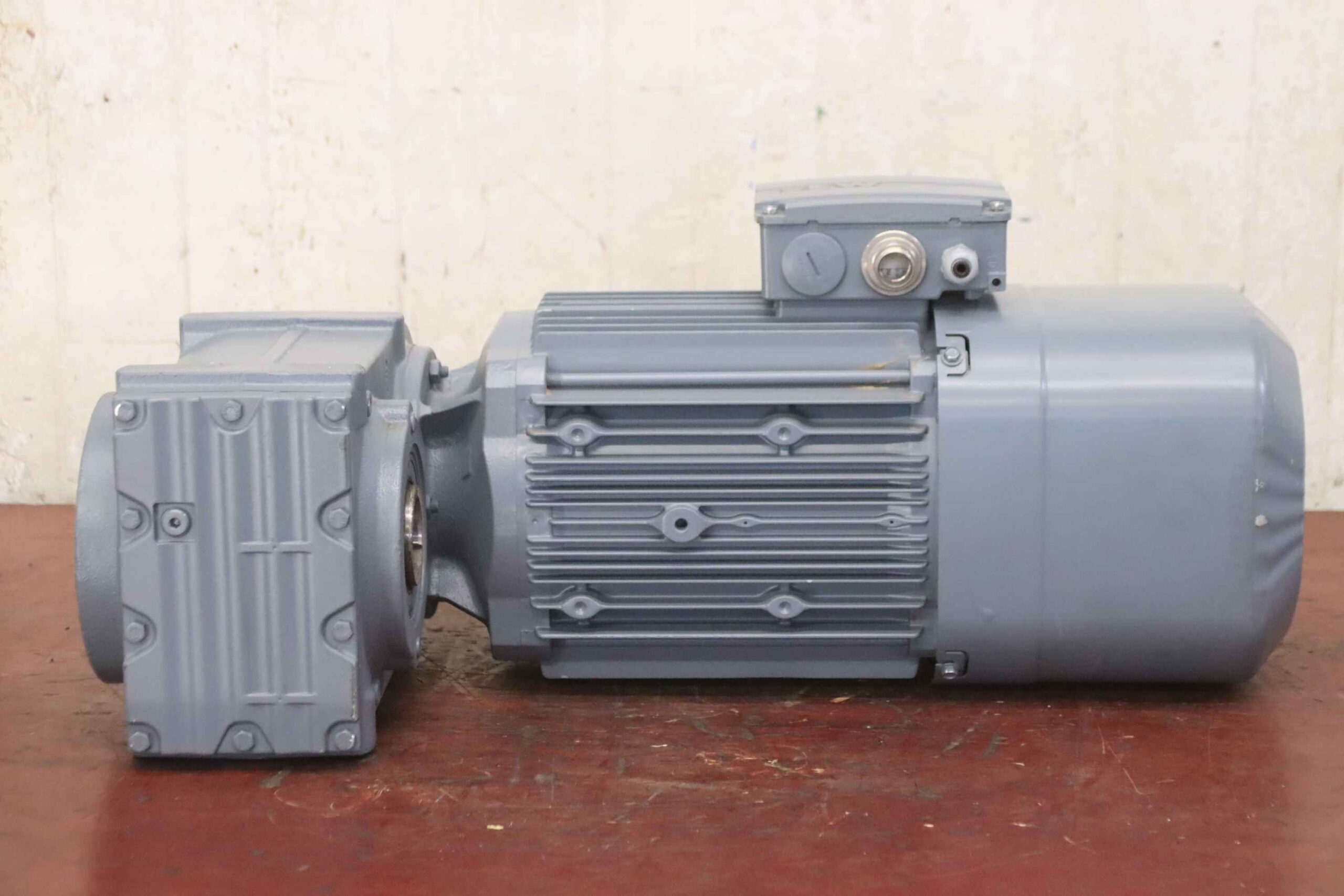 Getriebemotor 4 kW 189 U/min von SEW-Eurodrive - FA57/G DRE132S4BE5/TF – Bild 4