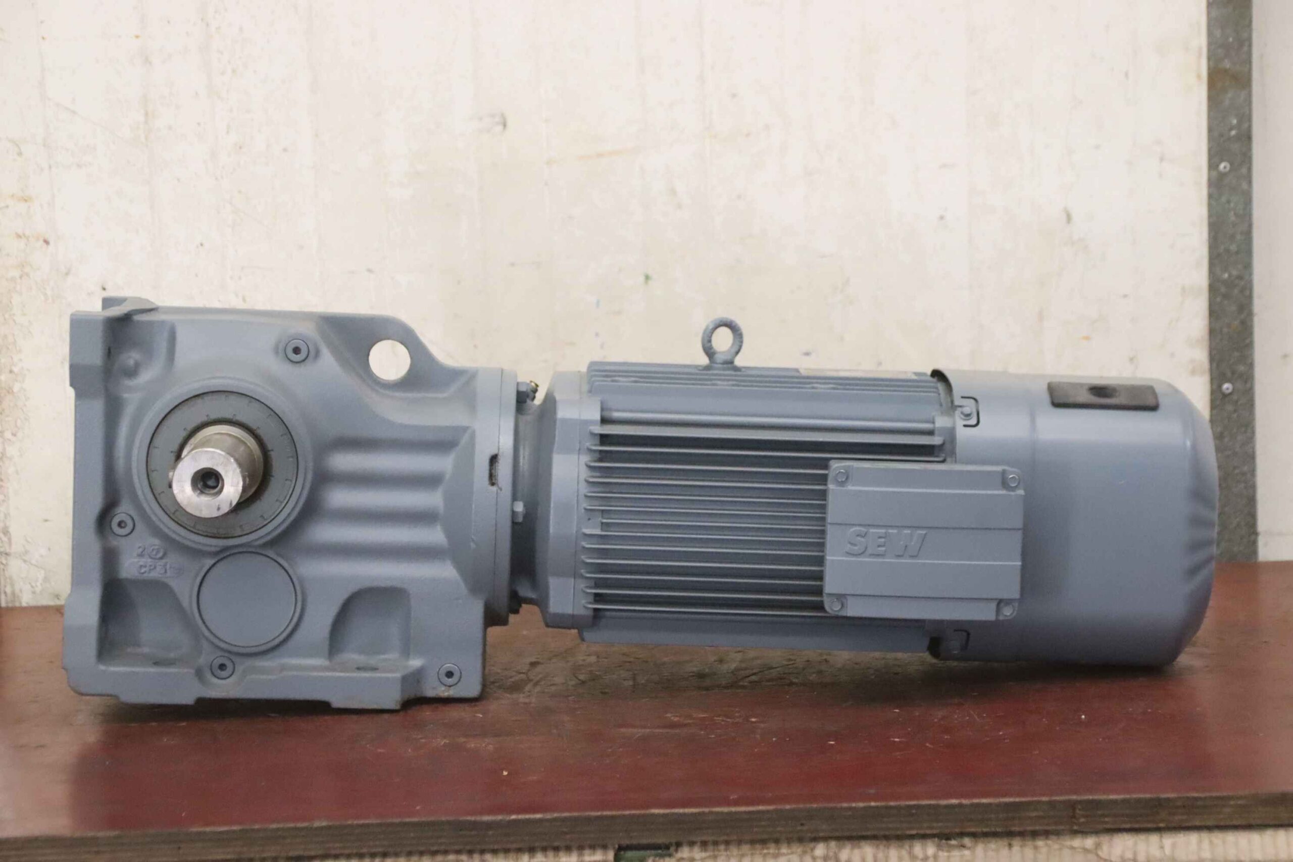 Getriebemotor 7,5 kW 203 U/min von SEW-Eurodrive - K77 DRE132MC4BE11/TF – Bild 4