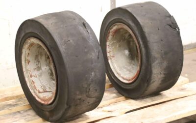 Alternative view of Vollgummi Reifen 2 Stück von Solideal - 23x9-10  RIM 6.50F-10