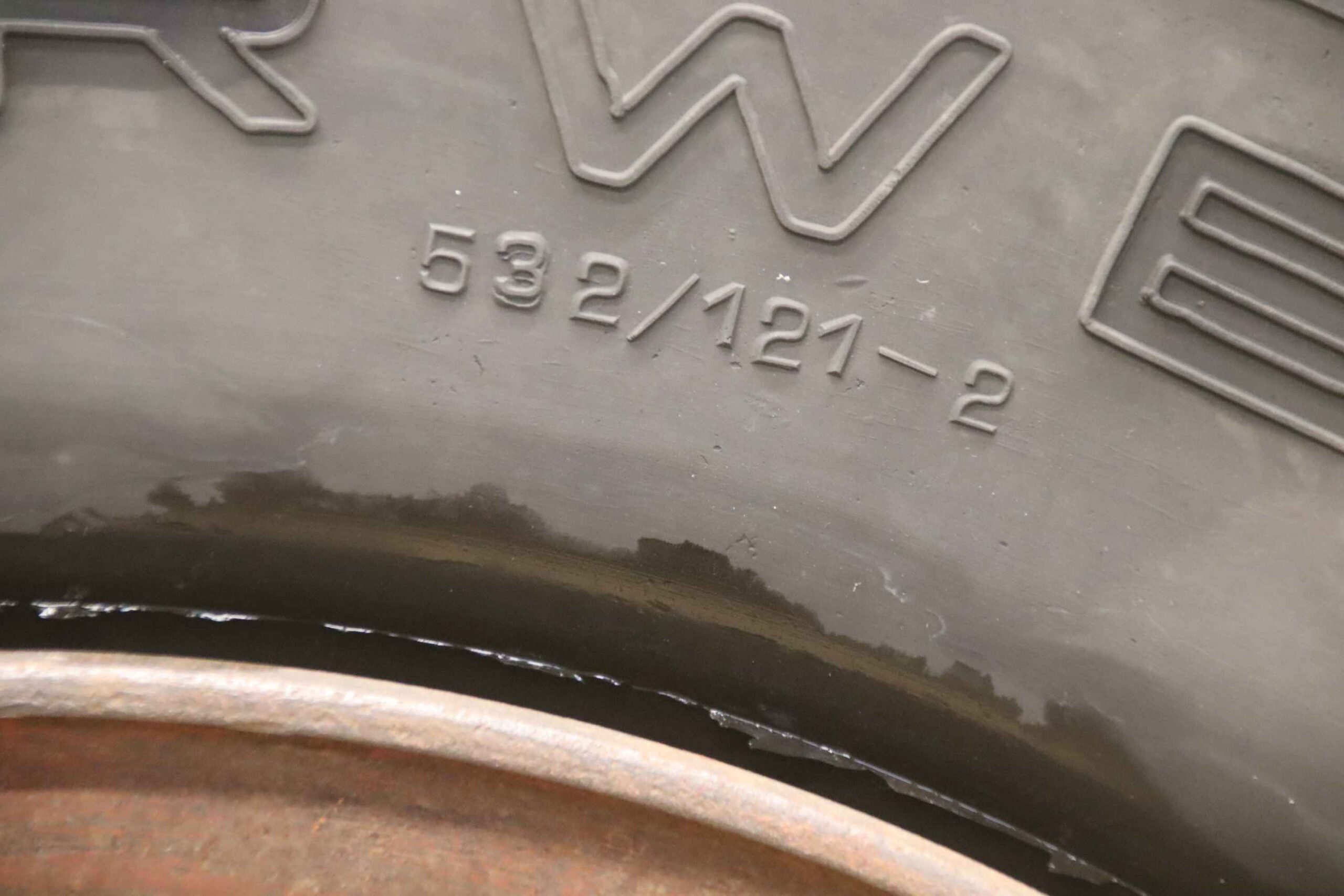 Vollgummi Reifen 2 Stück von Vorwerk Rota - 7.00-15 Felge 5,5-15 532/121-2 – Bild 7