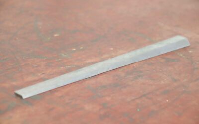 Alternative view of Führungsschiene Linearschiene von unbekannt - keilförmig  265/21/H8/3 mm