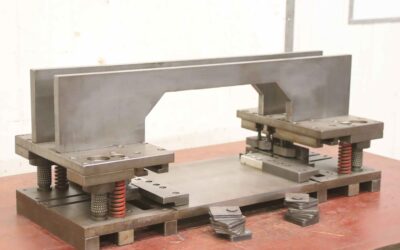 Alternative view of 4 Säulen Stanzwerkzeug von unbekannt - 800/315/H320 mm