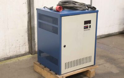 Alternative view of Ladegerät für Stapler 48 V/100 A von Miditron - D 400G 48/100 PWF-PMT