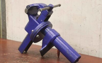 Bankschraubstock höhenverstellbar von Peddinghaus - Spannweite 215 mm