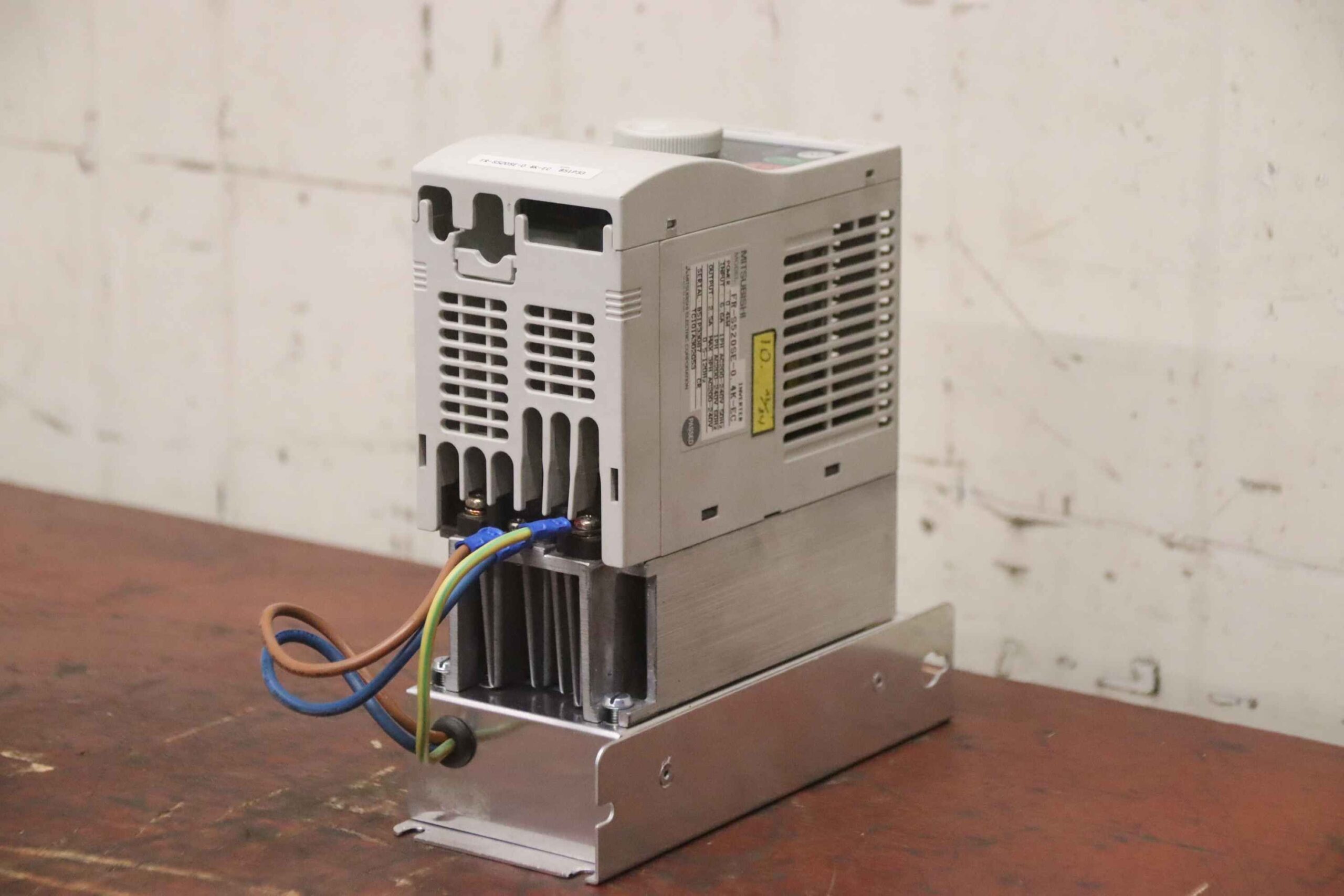 Frequenzumrichter 0,4 kW von Mitsubishi - FR-S520SE-0. 4K-EC
