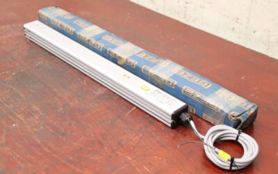 Linearantrieb Spindelantrieb Hublänge 300 mm von Geze - E250/24V-DC EV 1