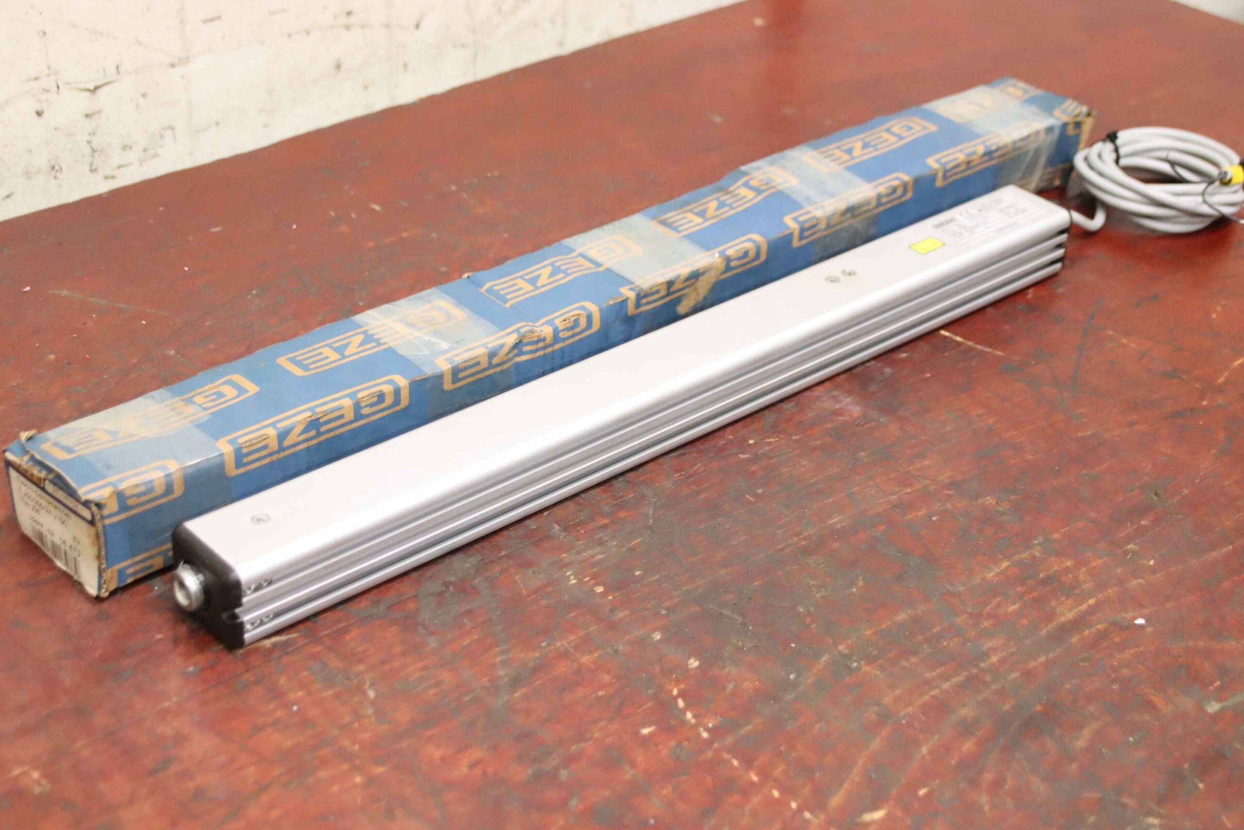 Linearantrieb Spindelantrieb Hublänge 300 mm von Geze - E250/24V-DC EV 1 – Bild 2