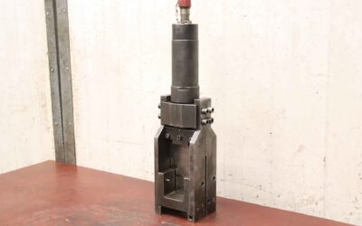 Presszange von unbekannt - hydraulisch