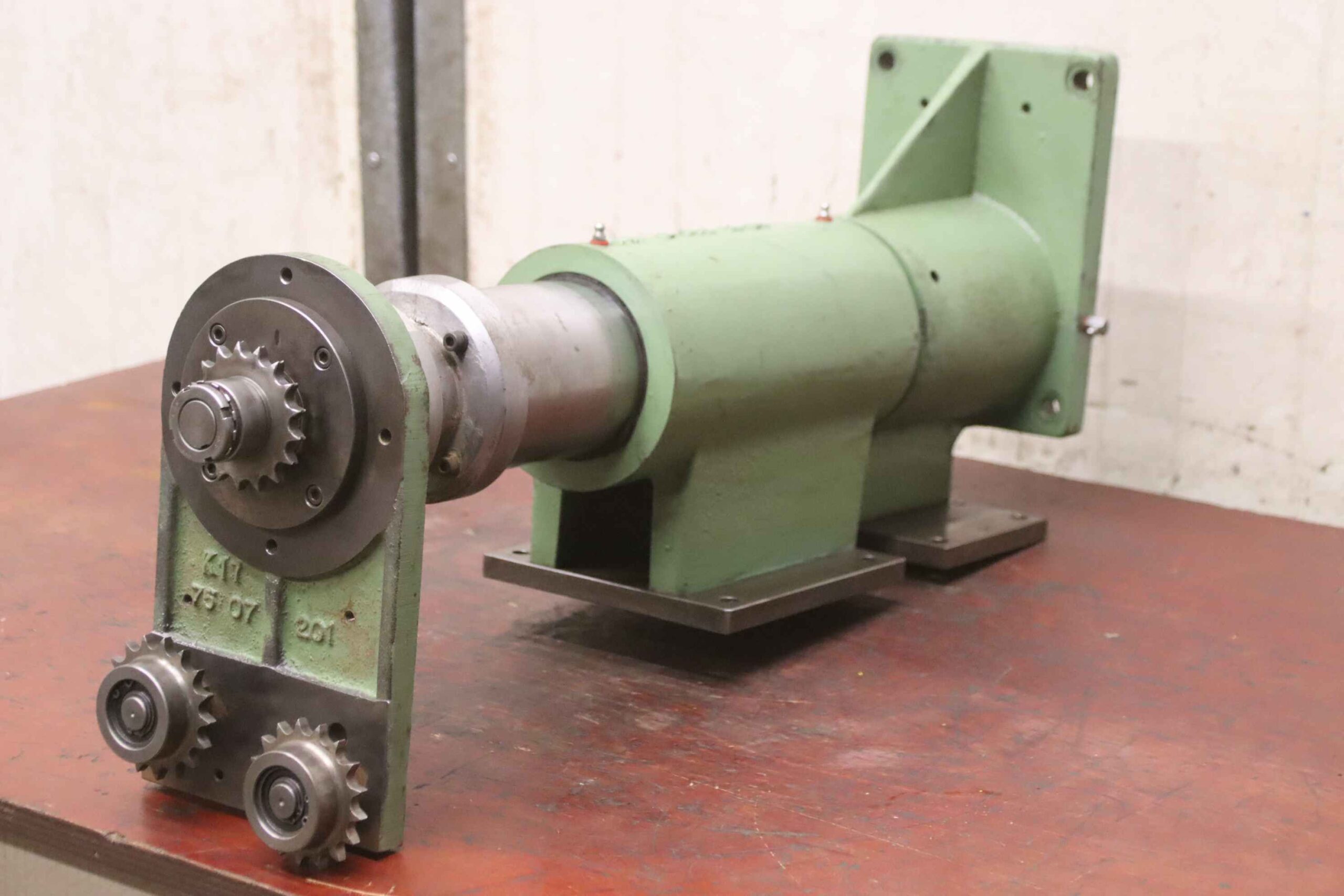 Linearantrieb von unbekannt - Hub 116 mm