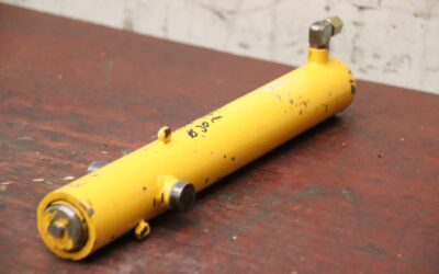 Hydraulikzylinder von GSL German Standard Lift - E030ZM3  R 01  Hub 280 mm