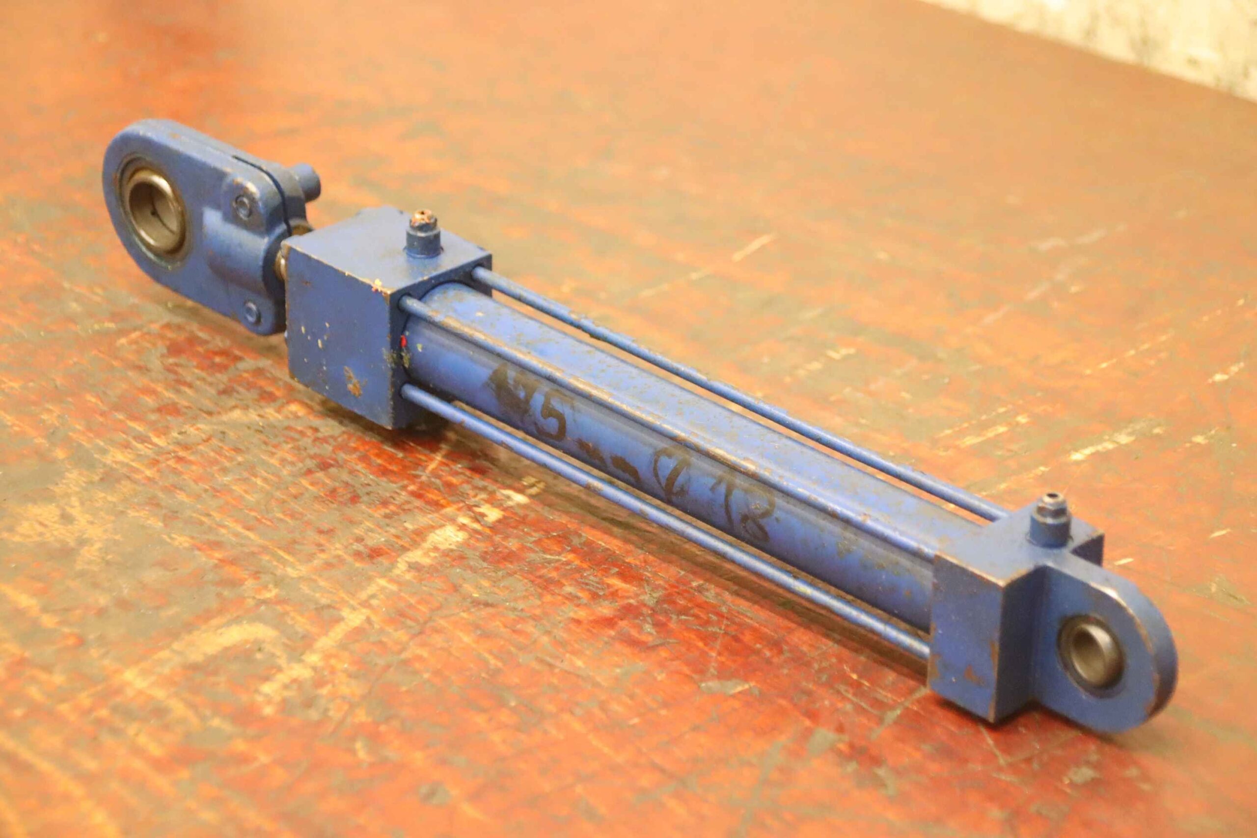 Hydraulikzylinder von Rexroth - CD/T3/MP5/25/18/175/F/ Hub 175 mm