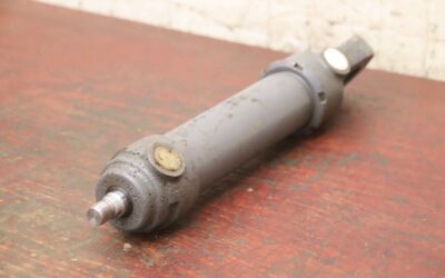 Hydraulikzylinder von unbekannt - Hub 110 mm