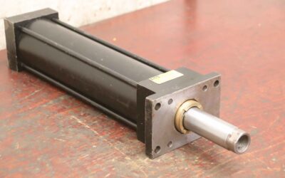 Alternative view of Hydraulikzylinder von Parker - J-3LRLS33M  Hub 300 mm