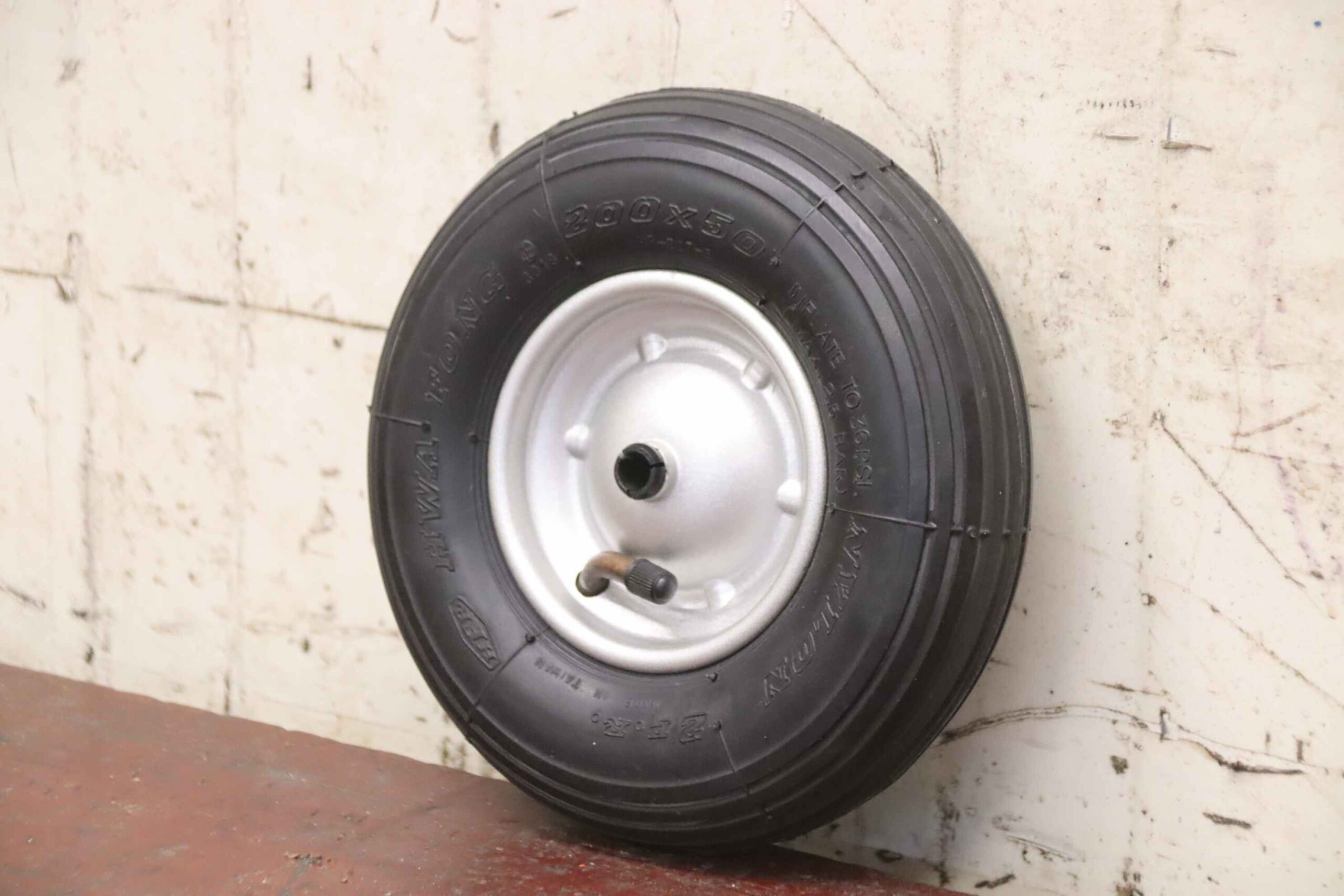 Komplettrad von HWA Fong - Ø 200 x 50 mm