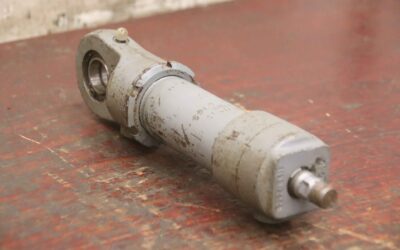Alternative view of Hydraulikzylinder von Orsta - B2-40/18x100/OW  Hub 100 mm