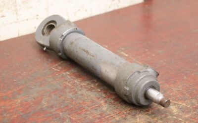 Alternative view of Hydraulikzylinder von Orsta - B2-50/22x200  Hub 200 mm