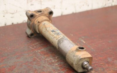 Alternative view of Hydraulikzylinder von Orsta - B1-40/18x200 /O  Hub 200 mm