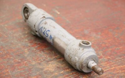 Alternative view of Hydraulikzylinder von Orsta - B2-40/18x125  Hub 125 mm