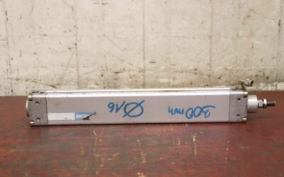 Pneumatikzylinder von Festo - Flachzylinder Hub 300 mm – Bild 3