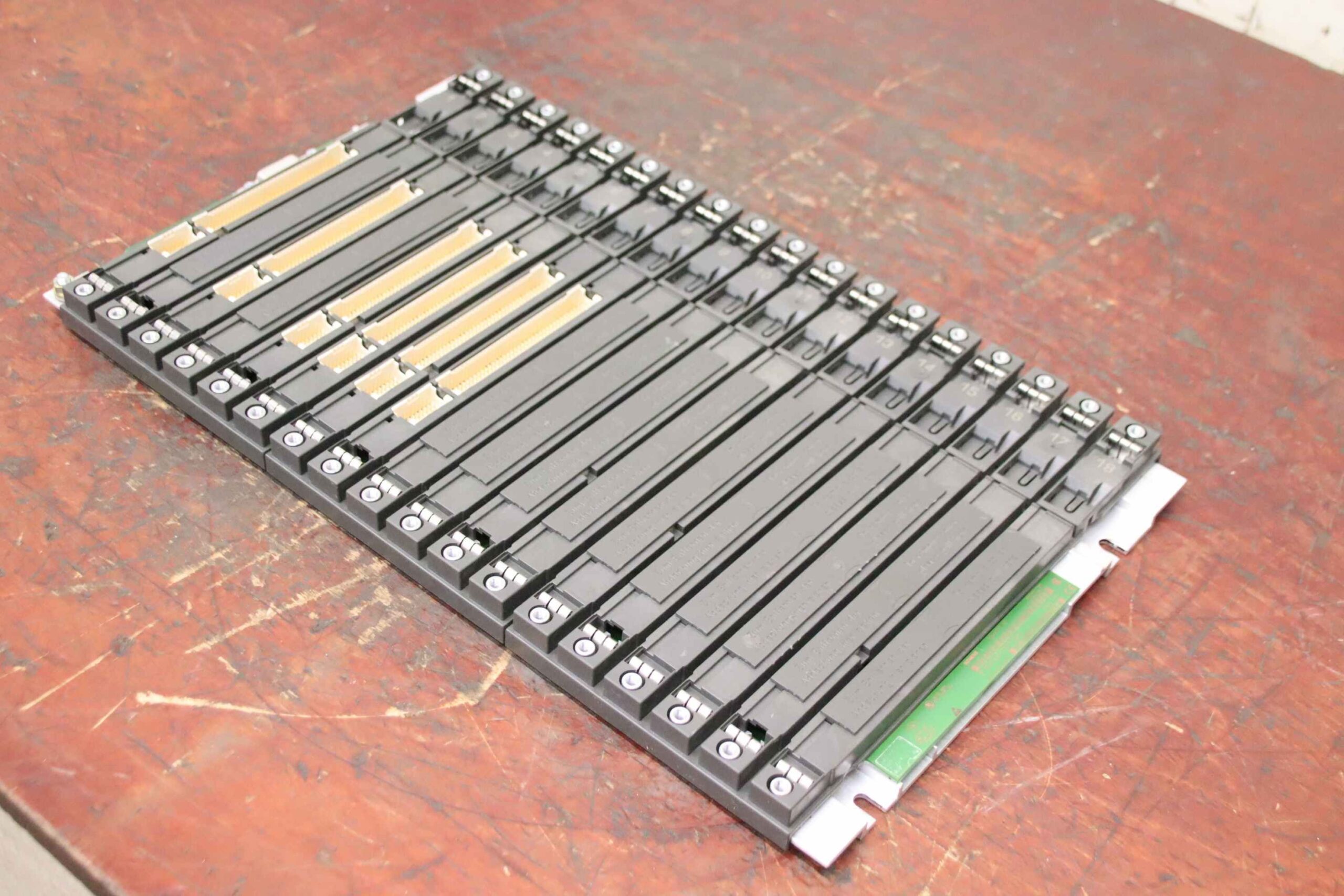 SPS Baugruppenträger von Siemens - 6ES7400-1TA01-0AA0 Simatic S7-400