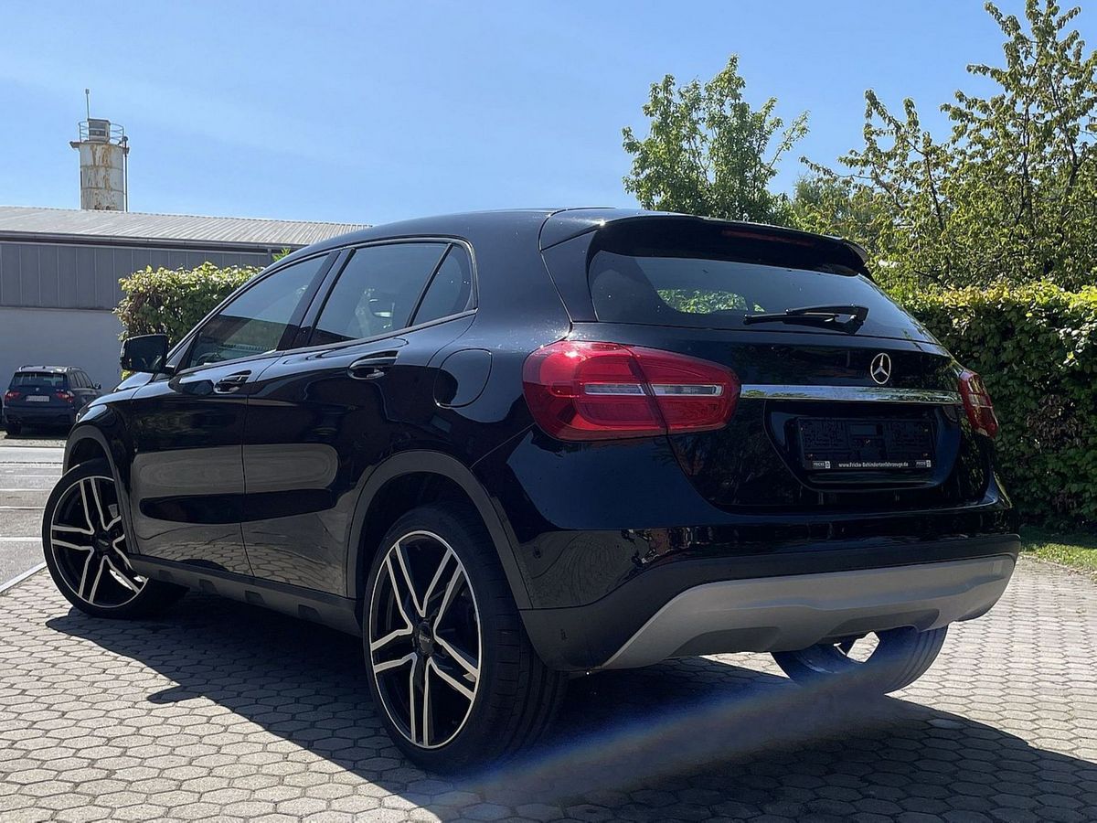 GLA 200 D 4-MATIC Standheizung von Mercedes - GLA 200 D 4-MATIC – Bild 3