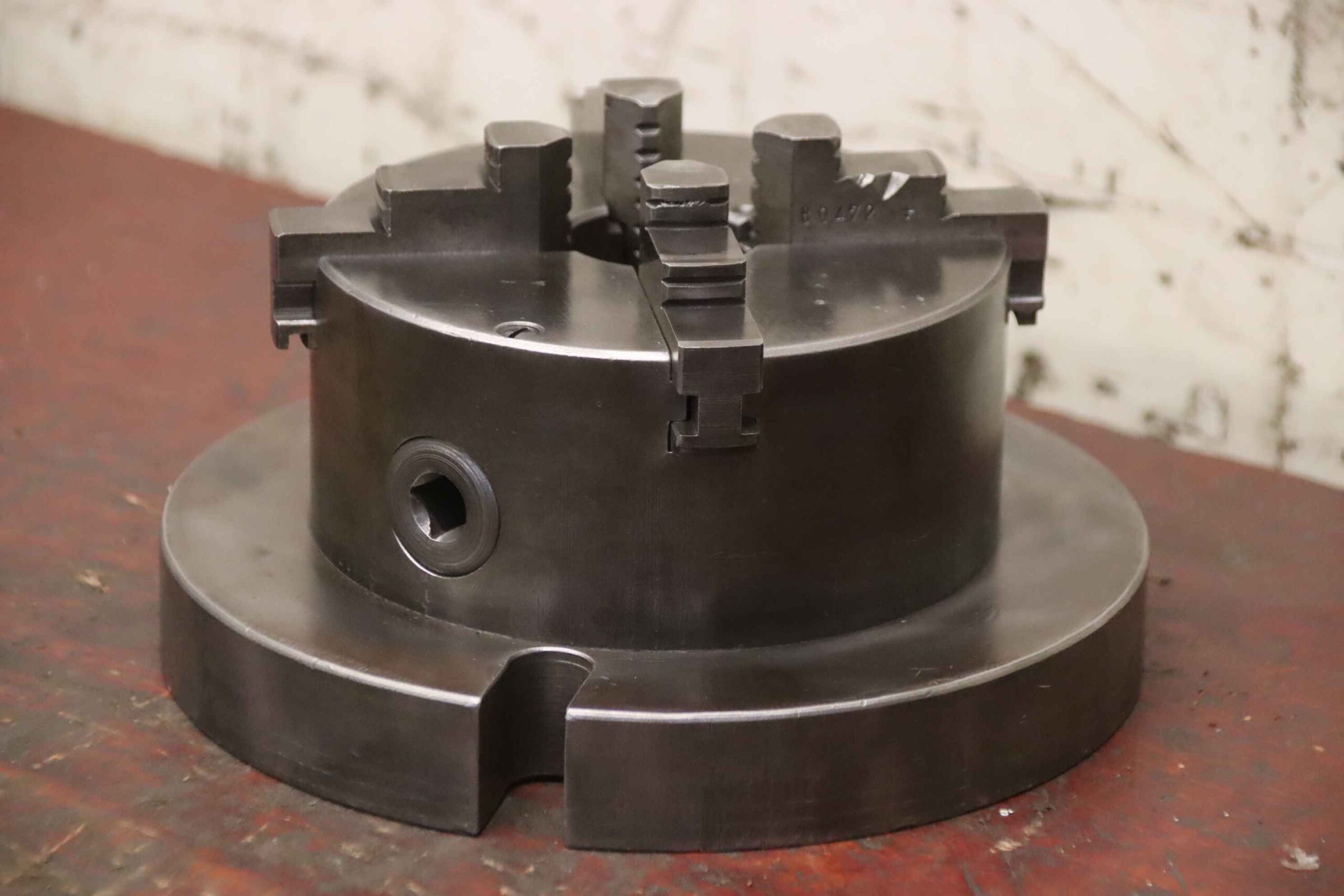 Vierbackenfutter von AROWA - Nr 4 Ø 138 mm