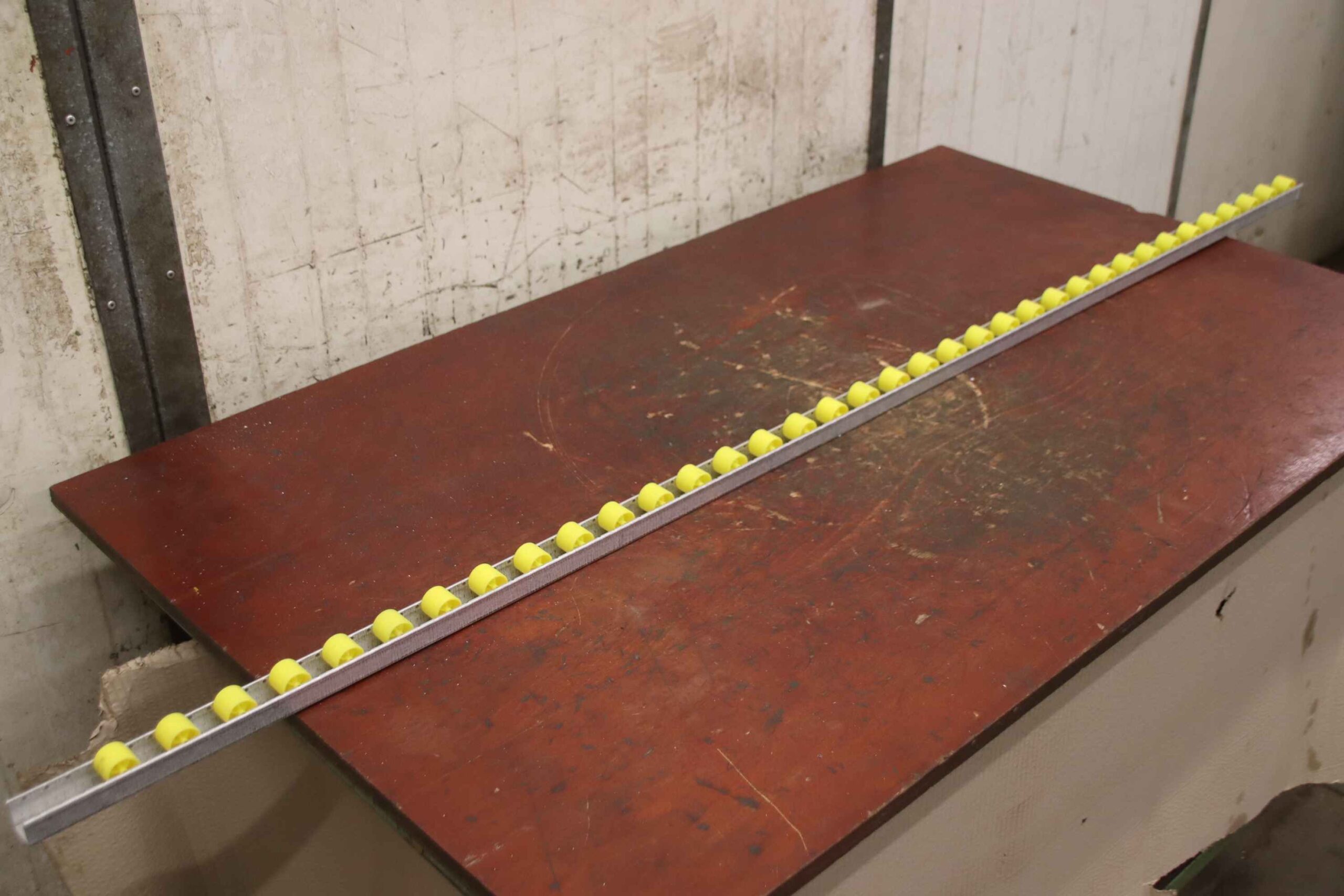 Rollenschiene von unbekannt - Länge 1855 mm Ø 28 x 24 mm – Bild 2