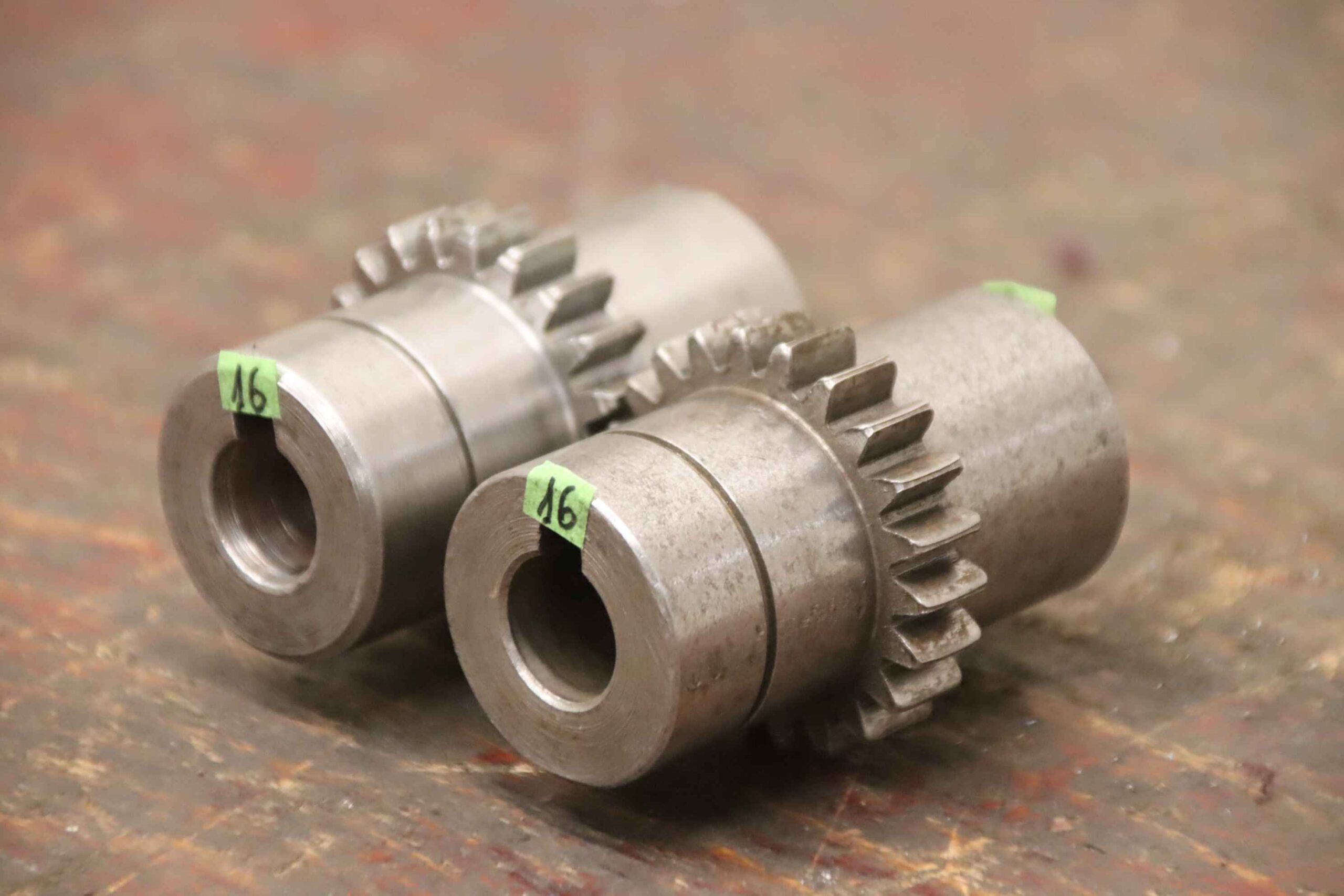 Zahnradwelle 2 Stück von unbekannt - Ø 48 mm / 22 Zähne