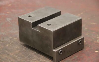 Aufspannwürfel mit Nut von Guss - 150/120/H95 mm