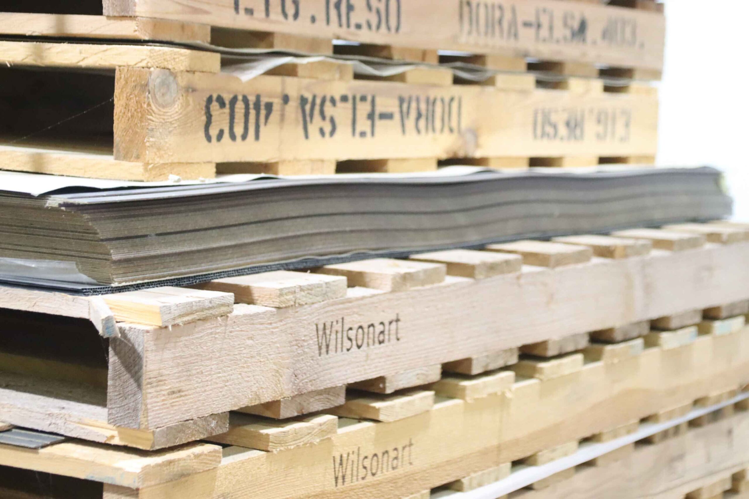 HPL Kunststoffplatten 37 Paletten 6710 kg von Resopal - HPL Dicke 1/1,4 mm verschiedene Größen – Bild 9