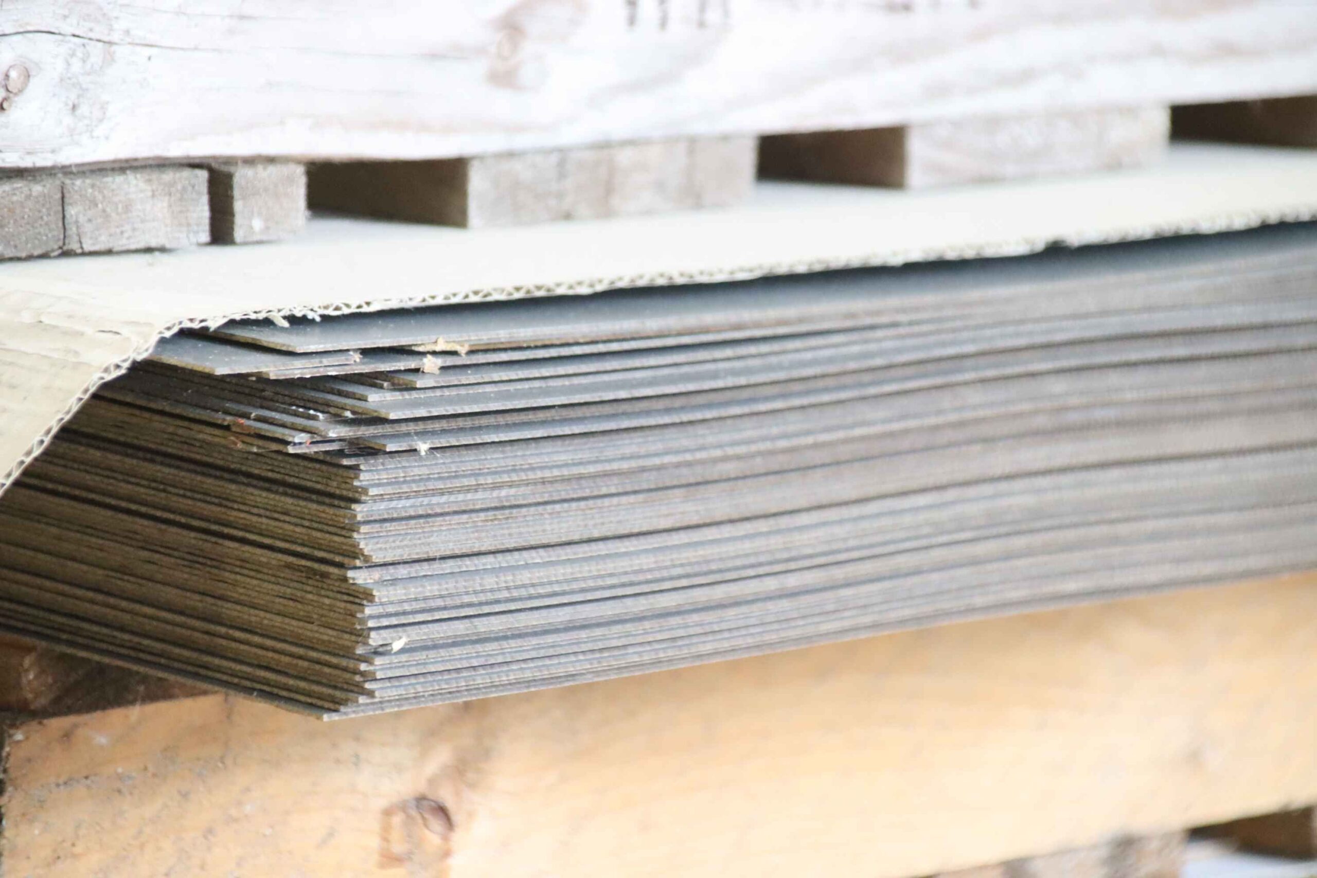 HPL Kunststoffplatten 37 Paletten 6710 kg von Resopal - HPL Dicke 1/1,4 mm verschiedene Größen – Bild 13