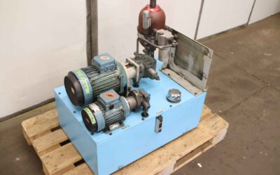 Hydraulikaggregat 2-fach 3 kW 150 bar / 0,37 kw 100 bar von ABB ASEA - 15 l/min / 0,8 l/min