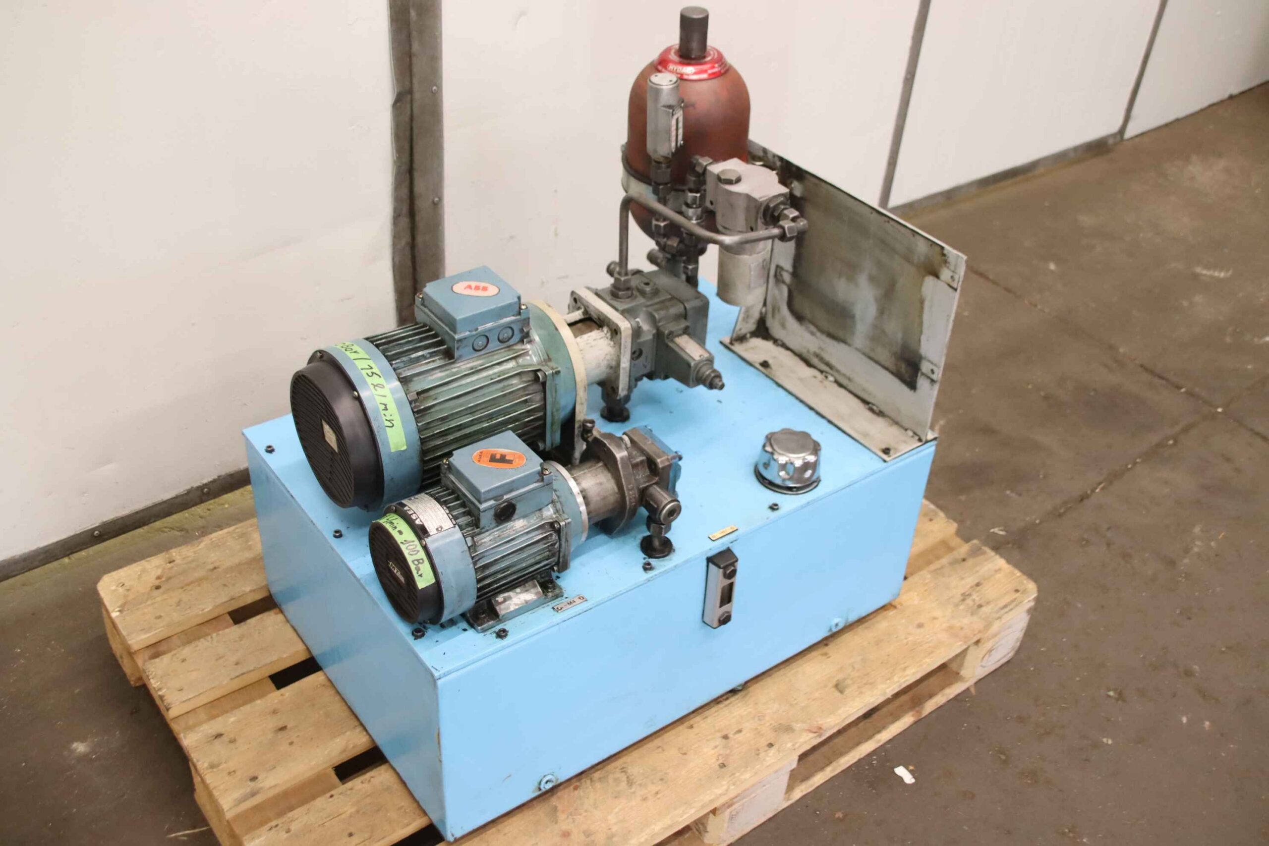 Hydraulikaggregat 2-fach 3 kW 150 bar / 0,37 kw 100 bar von ABB ASEA - 15 l/min / 0,8 l/min