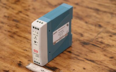 Hutschienen-Netzteil von Mean Well wilo - CR-NT 12V DC