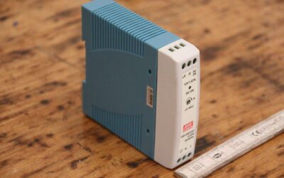 Alternative view of Hutschienen-Netzteil von Mean Well wilo - CR-NT 12V DC