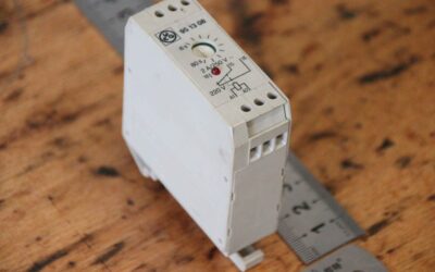 Alternative view of Zeitrelais von WEG - 95 13 08