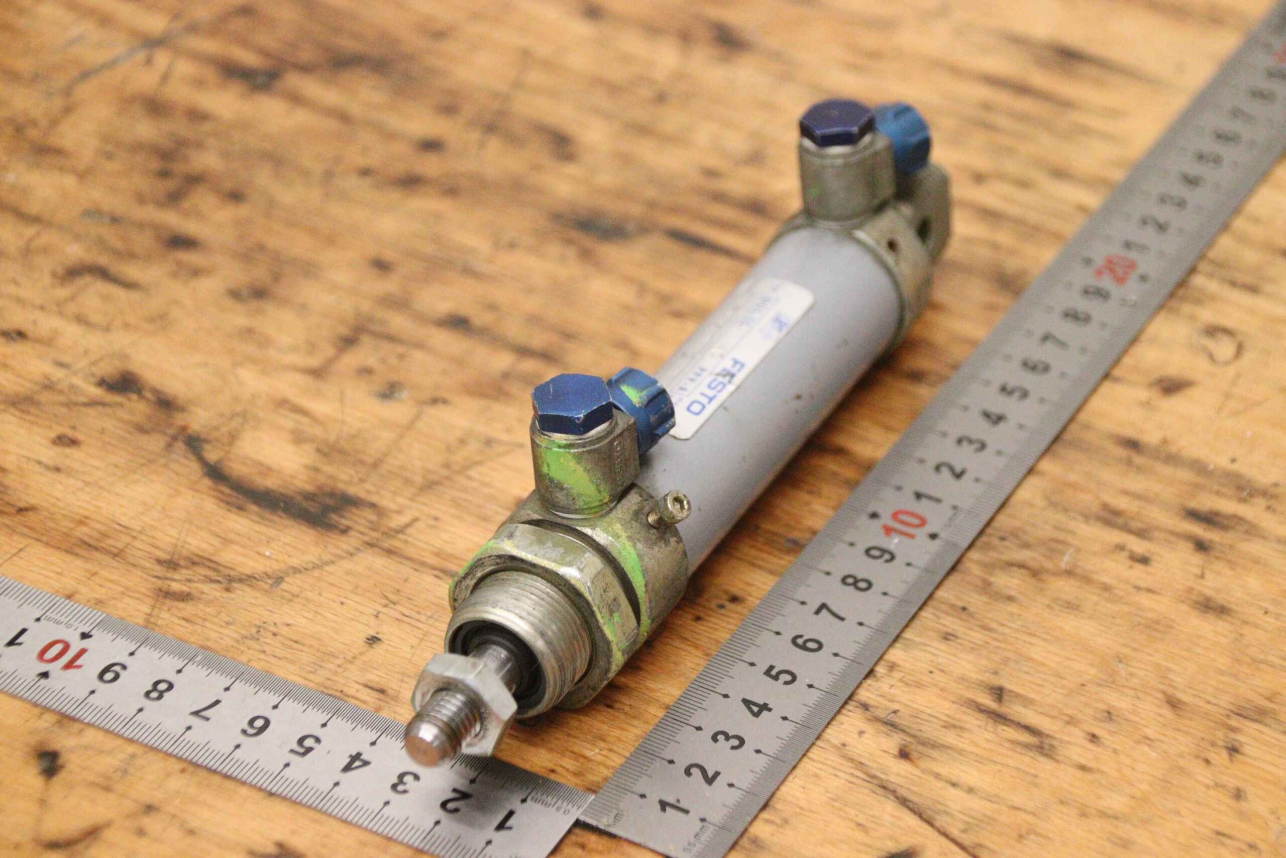 Pneumatikzylinder von Festo - DGS-25-40 Hub 40 mm