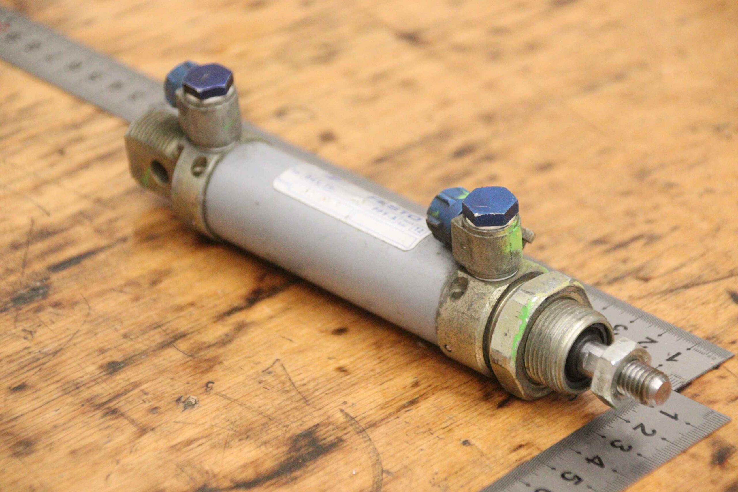 Pneumatikzylinder von Festo - DGS-25-40 Hub 40 mm – Bild 2