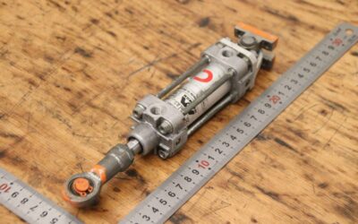 Pneumatikzylinder von Mecman - 166-70  Hub 160 mm