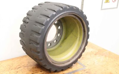 Alternative view of Vollgummi Reifen von Bergougnan - 22x12x16