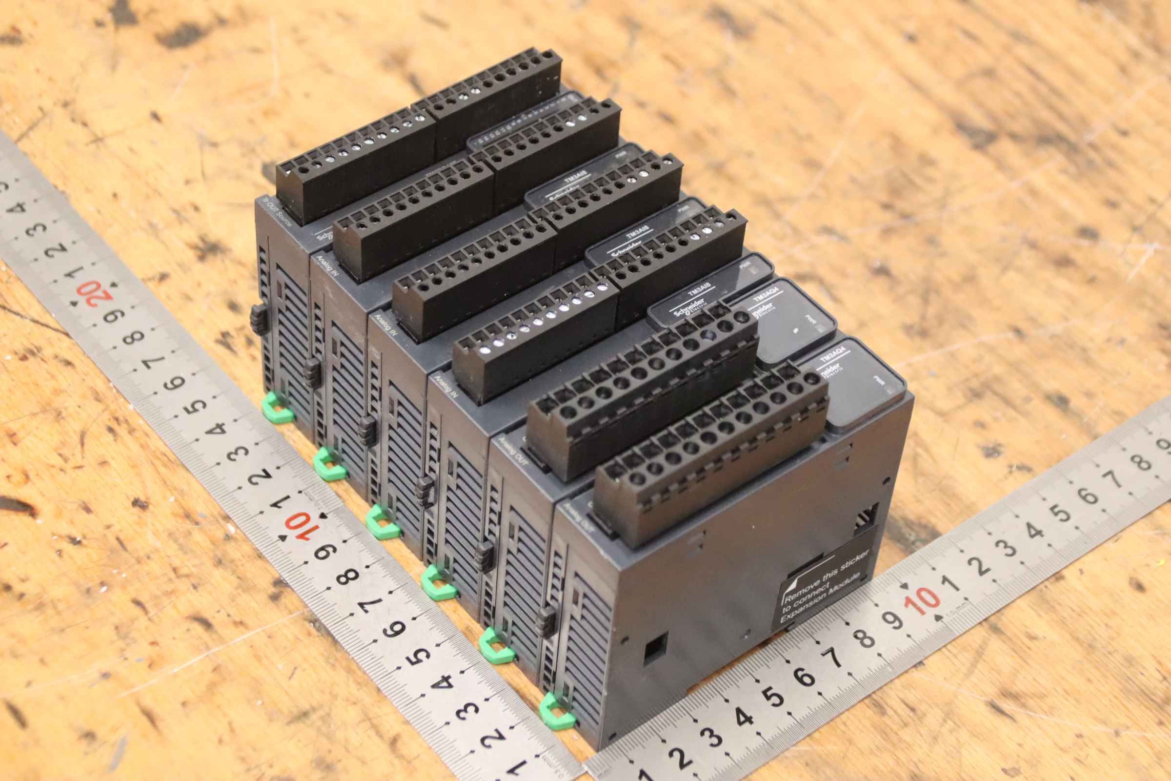 SPS Steuerung 6 Module von Schneider Electric - Modicon TM3DQ16T TM3AI8 TMAQ4