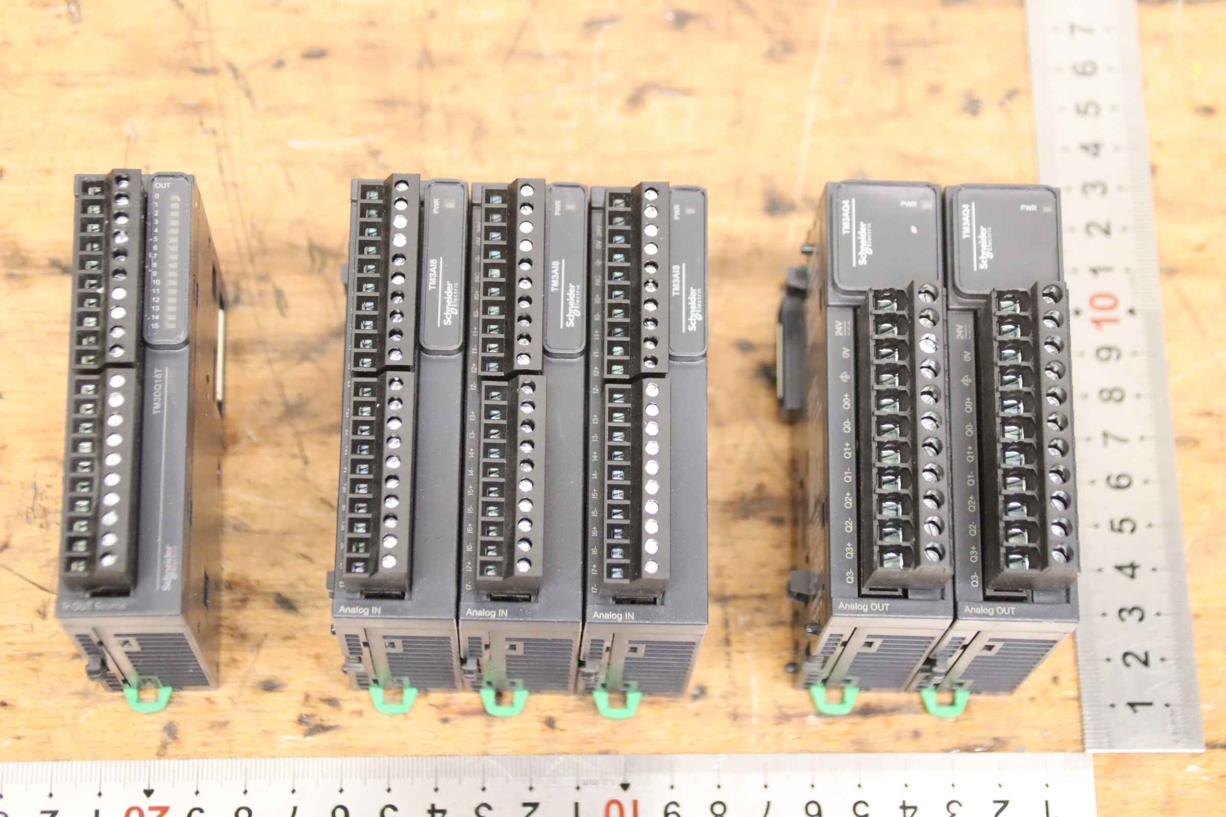 SPS Steuerung 6 Module von Schneider Electric - Modicon TM3DQ16T TM3AI8 TMAQ4 – Bild 4