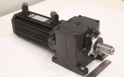 Alternative view of Servo-Getriebemotor 0,8 kW 144 U/min von Lenze - MCA 10140-RS0B0  G50BH121MVAR3C00