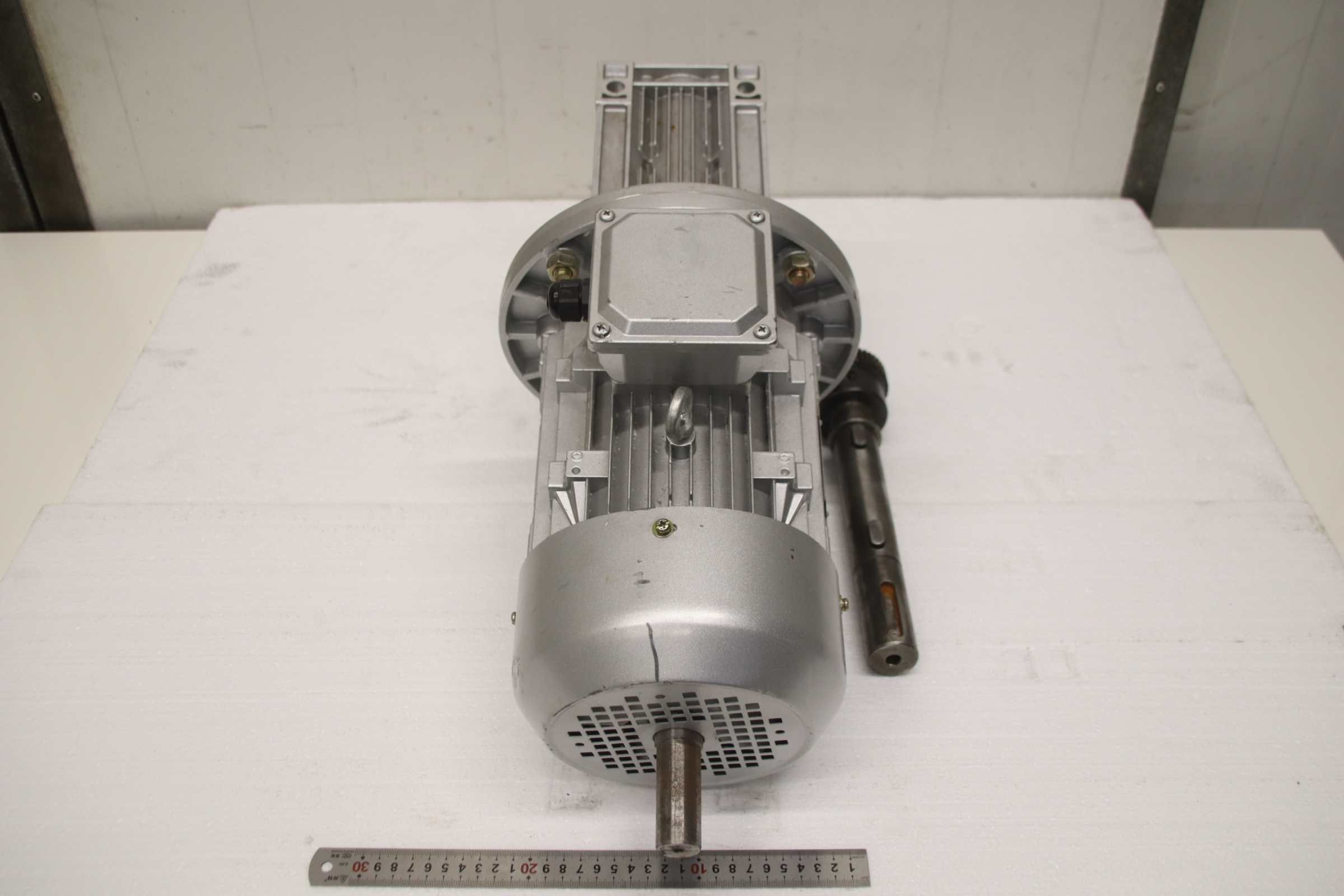 Getriebemotor 3 kW 186 U/min von Defan - NMRY090 YS100L2-4 – Bild 8