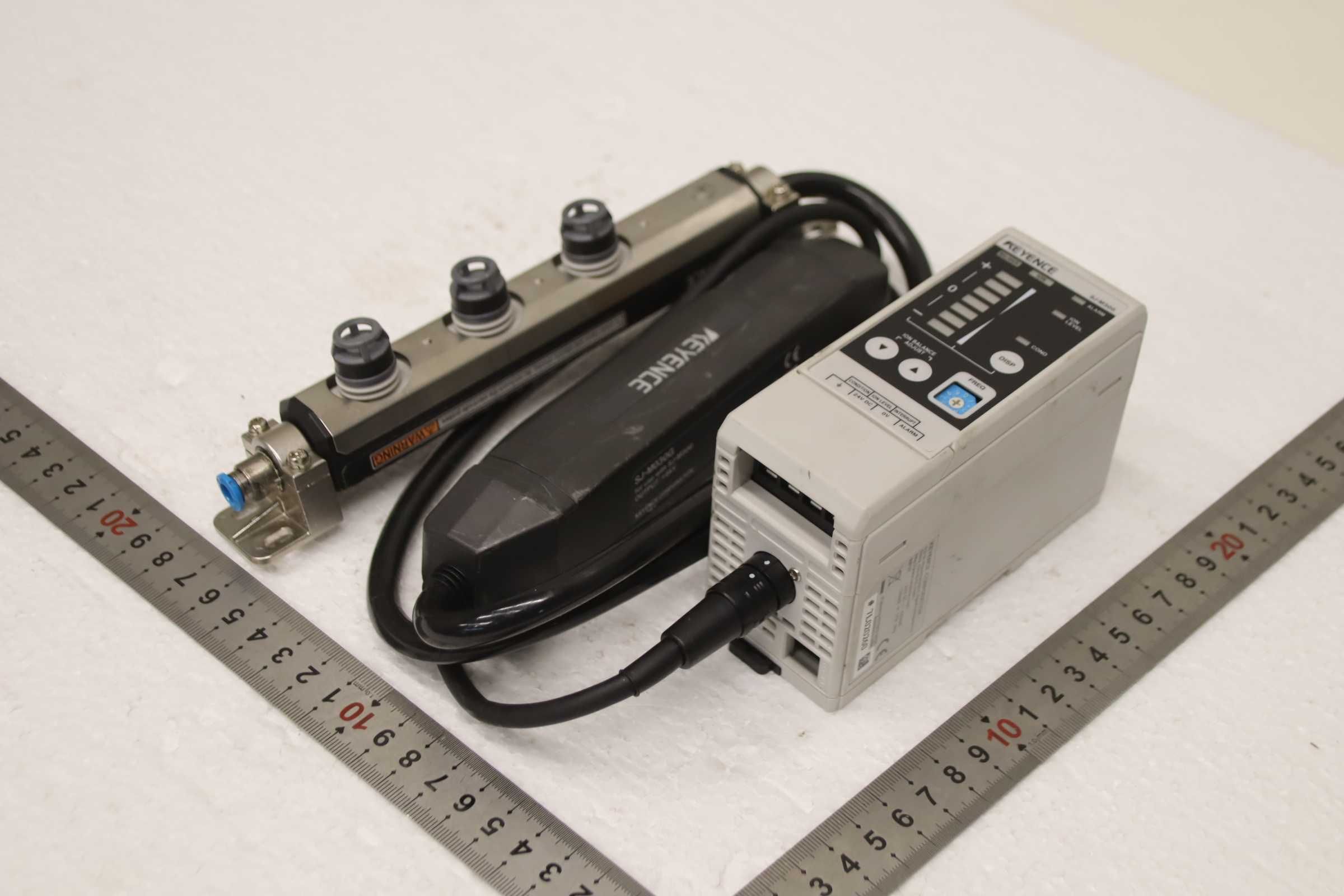 Messverstärker von Keyence - SJ-M300 SJ-M030G