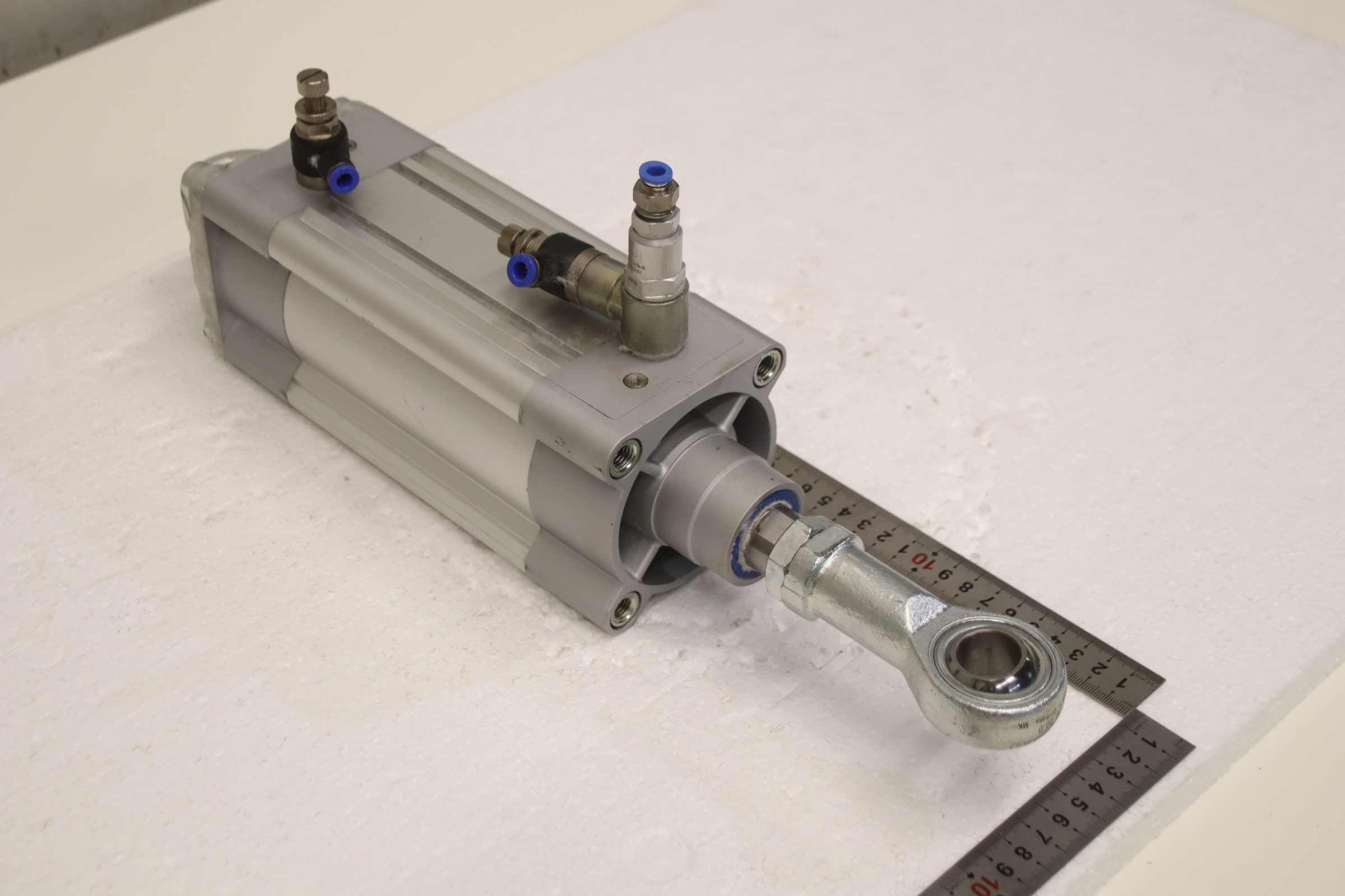 Pneumatikzylinder von Festo - DSBC-80-100-PPVA-N3 Hub 100 mm – Bild 2