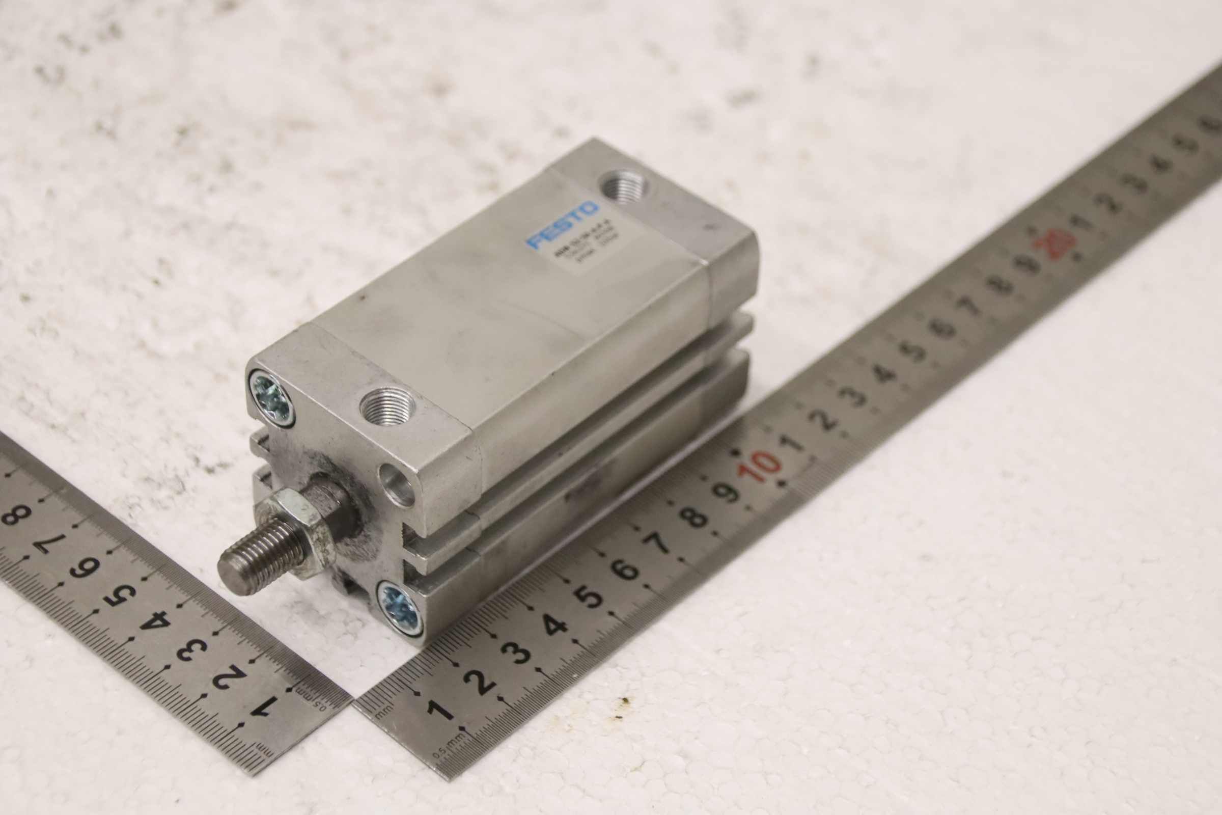 Kompaktzylinder von Festo - ADN-32-50-A-P-A Hub 50 mm