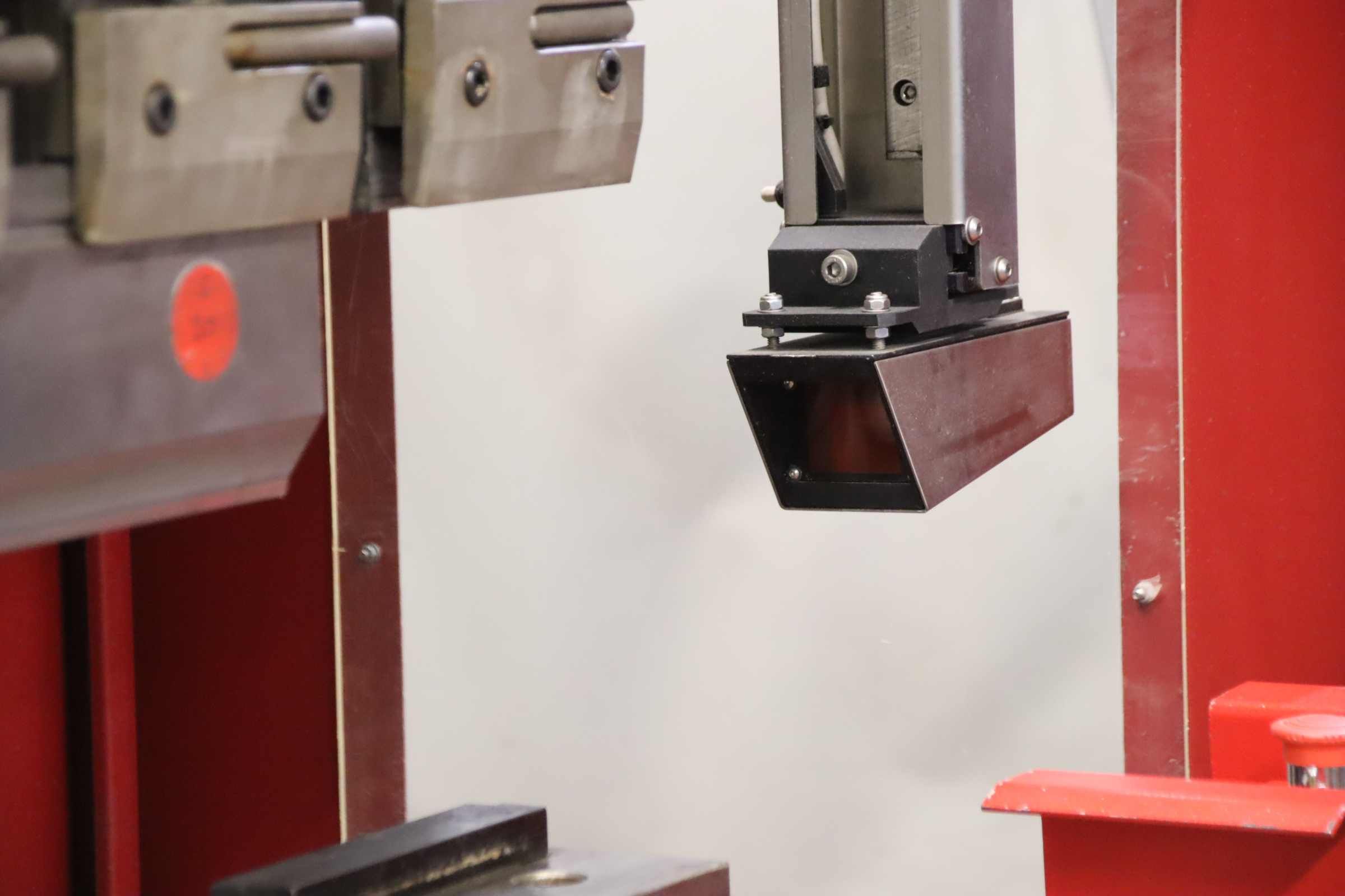 CNC Abkantpresse 3200 mm x 125 to von NOVAKRAFT - PBS-H 125-3200 – Bild 7